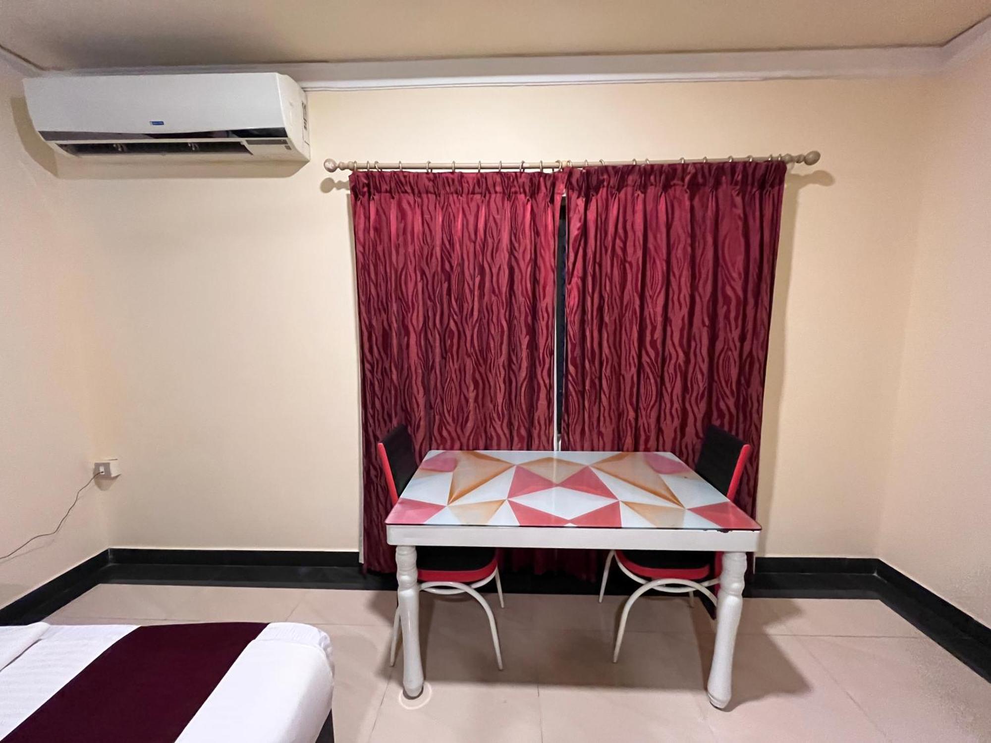 Ananya Comfortss Hospet Exterior foto