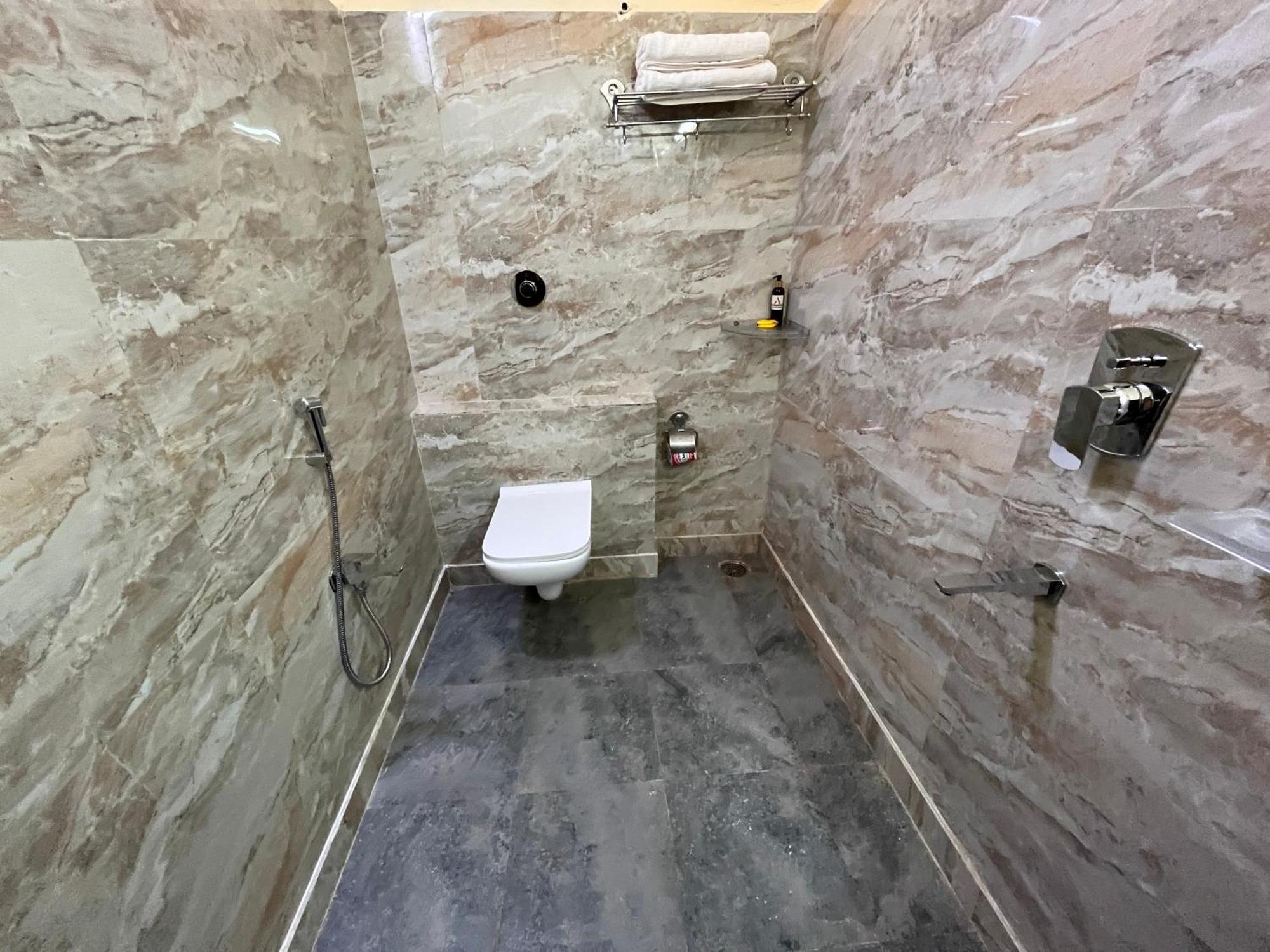 Ananya Comfortss Hospet Exterior foto
