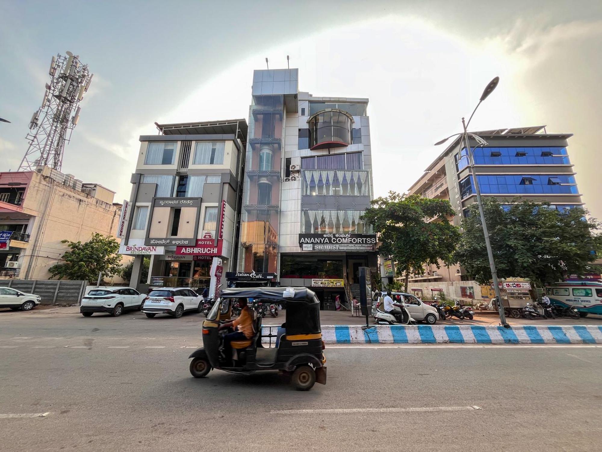 Ananya Comfortss Hospet Exterior foto