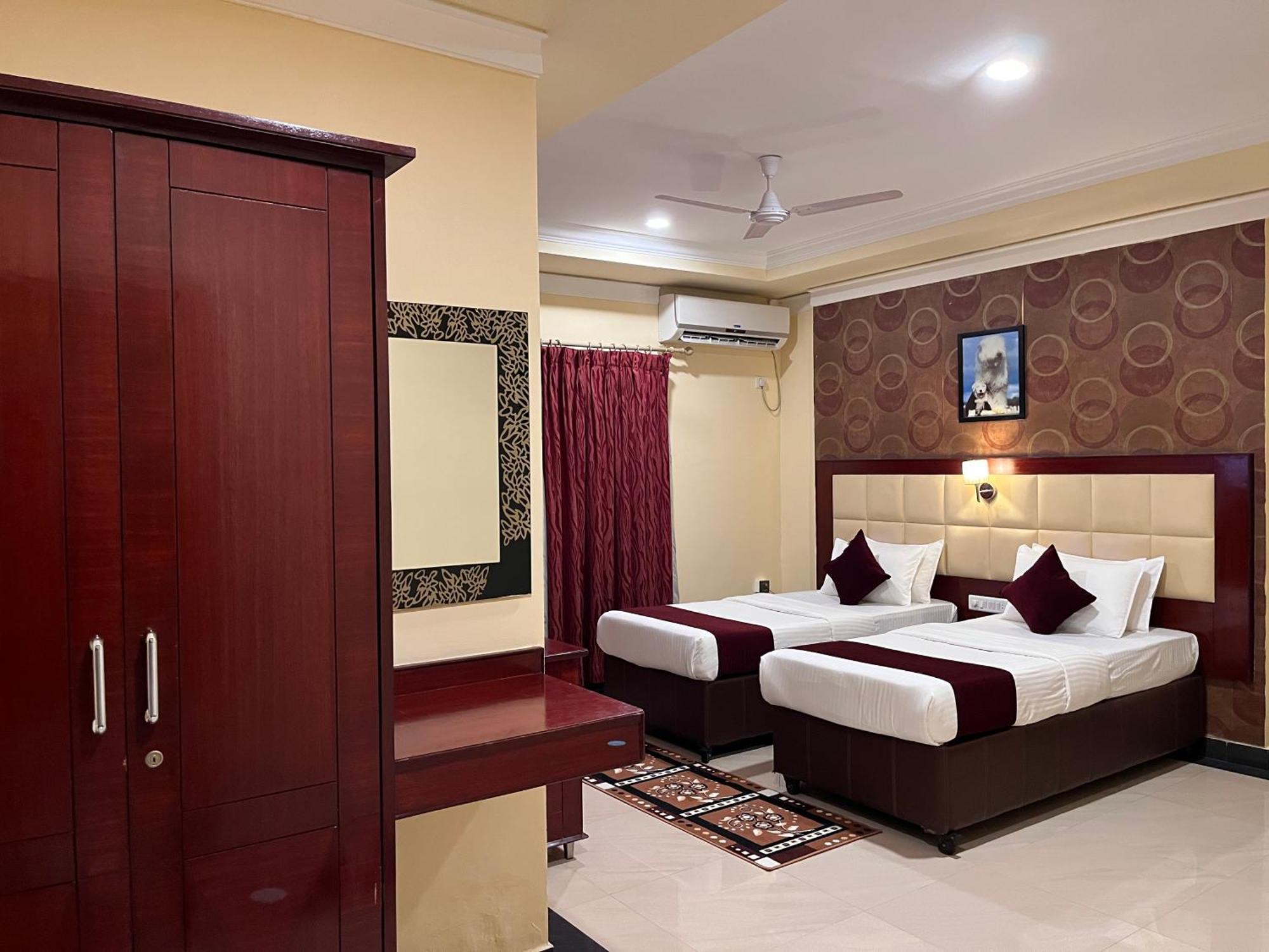 Ananya Comfortss Hospet Exterior foto