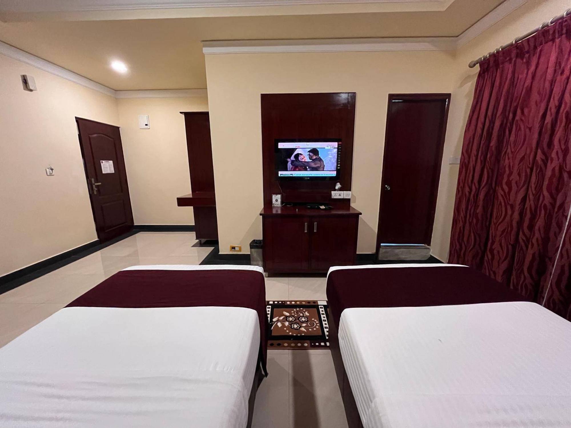 Ananya Comfortss Hospet Exterior foto
